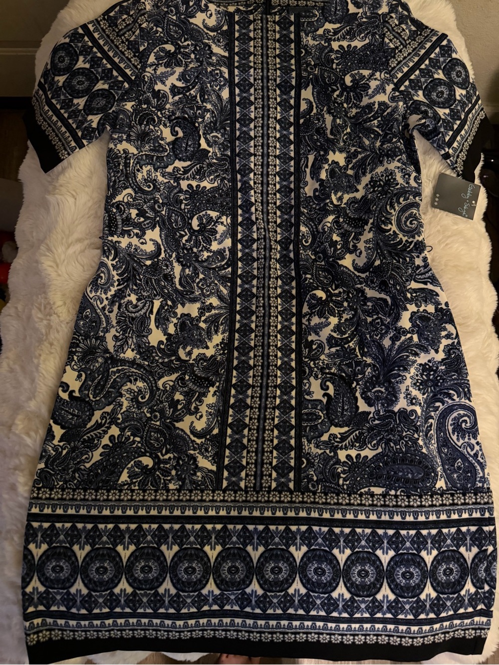 New size 10 Elegant Navy & White Print. B38,W34,L35